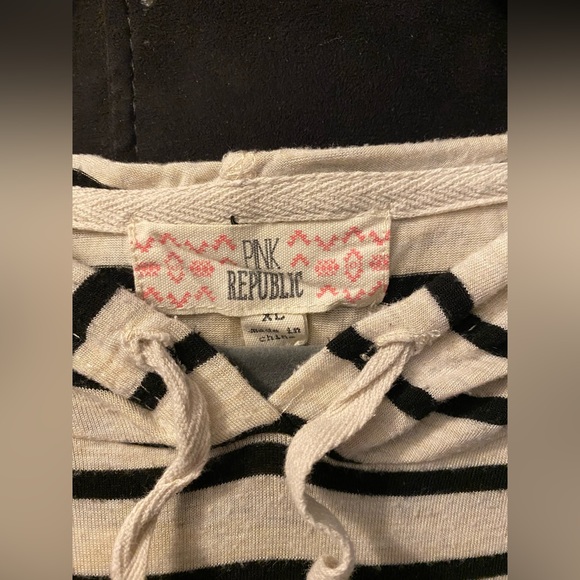 Super soft striped longsleeve with hood - Picture 3 of 6